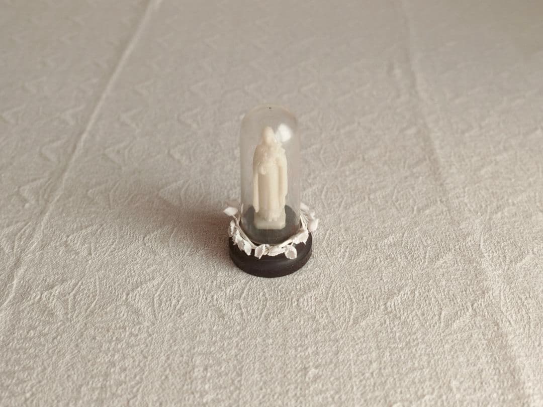 【チョコメルさま】vintage statue ❀ クリアドームと マリアさま