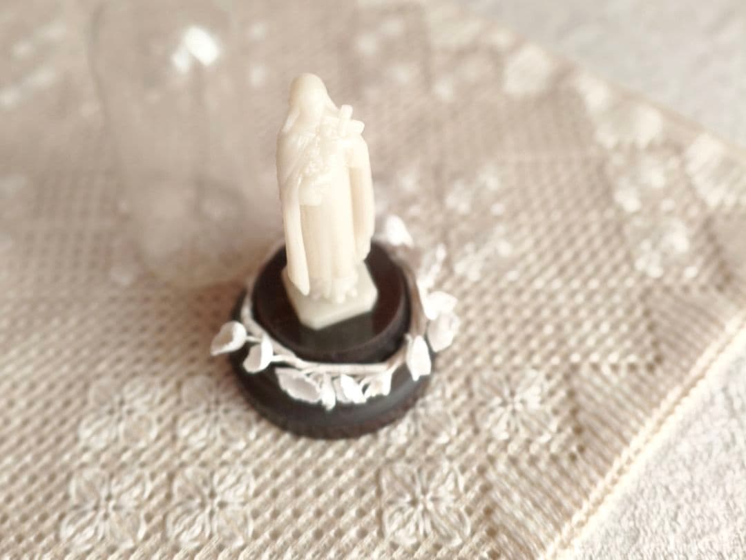 【チョコメルさま】vintage statue ❀ クリアドームと マリアさま