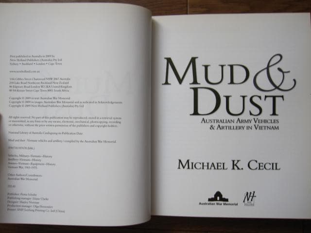 Mud & Dust: Australian Army Vehicles ＆