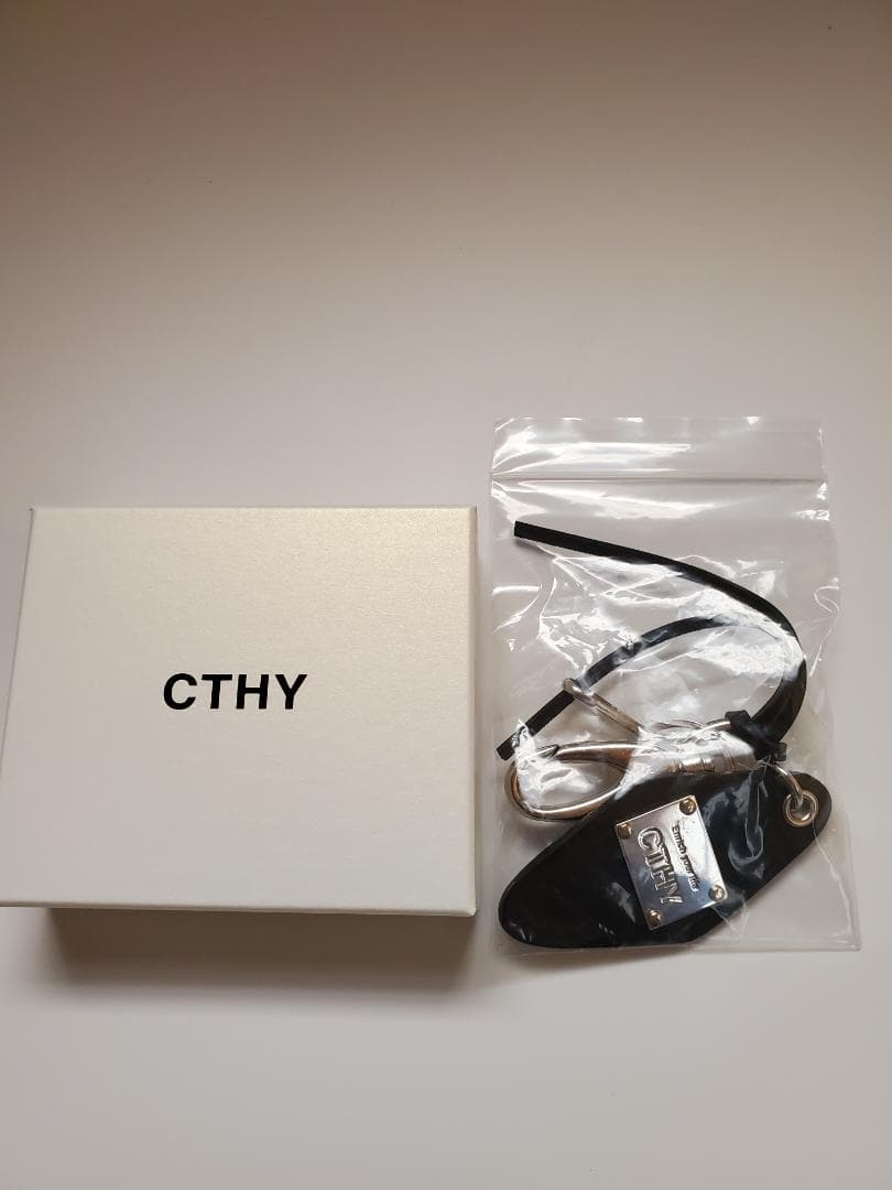 【CTHY】 LEATHER ROOM KEYRING