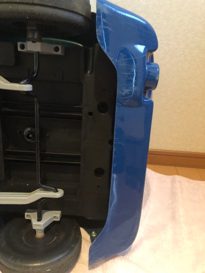 子供用足こぎペダル車NISSAN SKYLINE GT-R CALSONIC