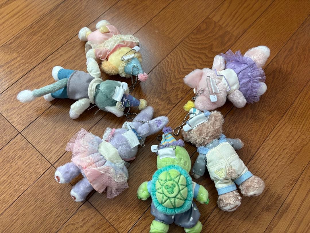 From All of Us ダッフィーフレンズ　ぬいぐるみバッジ　セット　40