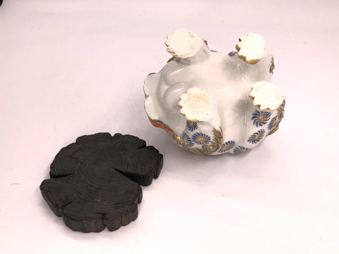 【 古陶磁 獅子香炉 】　白磁金彩色絵