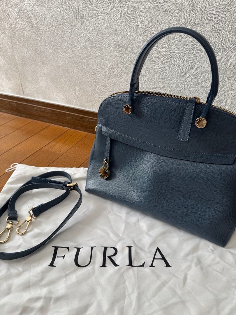 値下げ　FURLA パイパー　ハンドバッグ　Grigio Blu セレモニー用