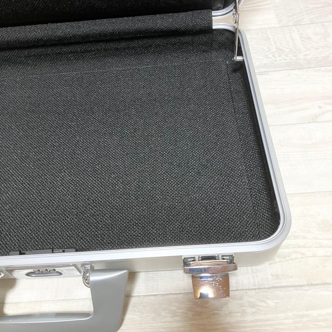 ゼロハリバートン　エリート　アタッシュケース　ZERO HALLIBURTON