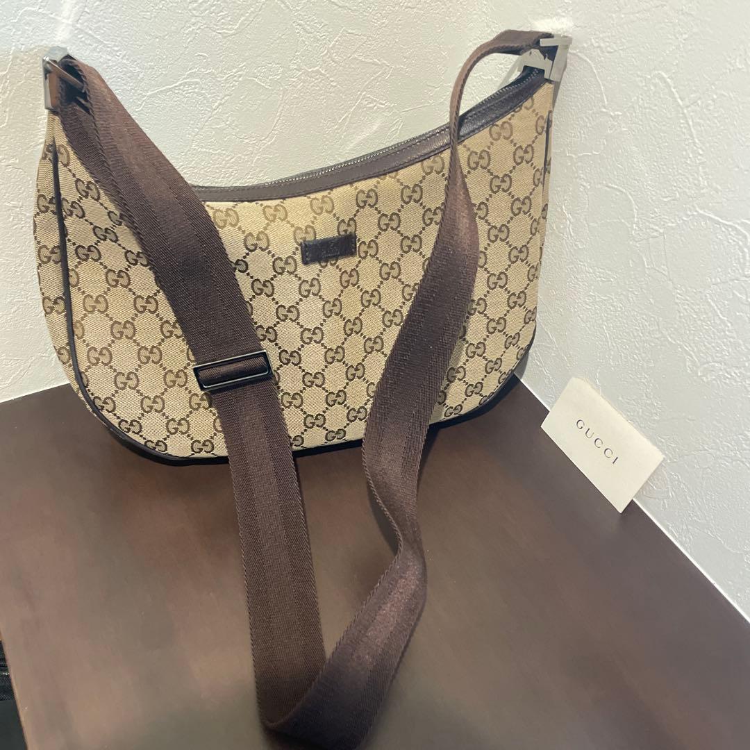 GUCCI グッチ GGキャンバス ショルダーバッグ 122790 三日月