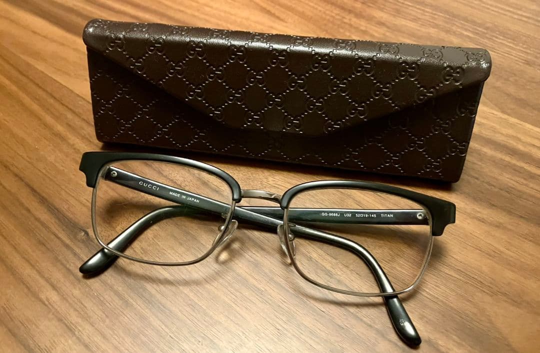 GUCCI グッチ　メガネ　メガネフレーム　ブラック　シンプル