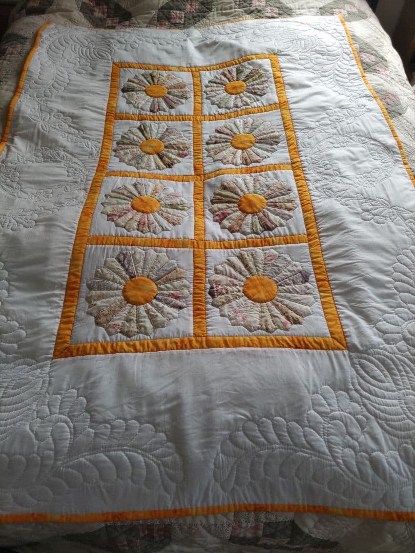 専用です。他の方の購入は、おやめください。パッチワークキルトタペストリー