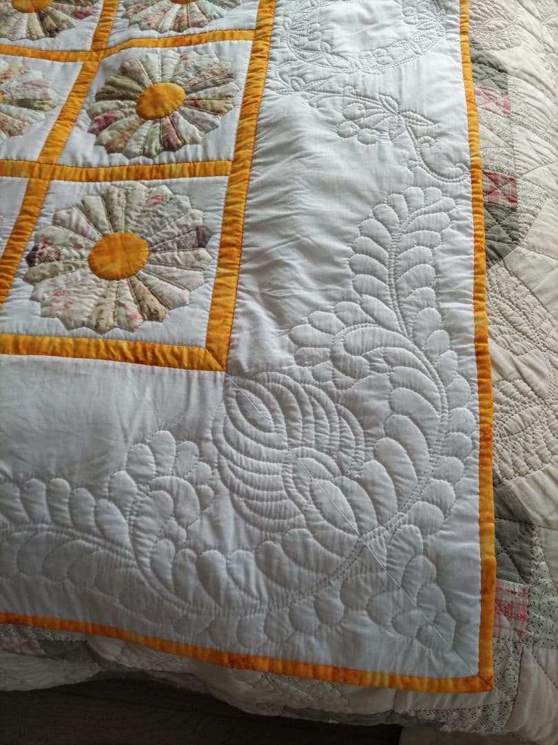 専用です。他の方の購入は、おやめください。パッチワークキルトタペストリー