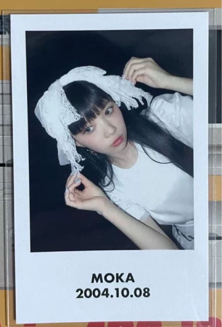 illit モカ　来場者限定　トレカ　デビューショ－ケ－ス