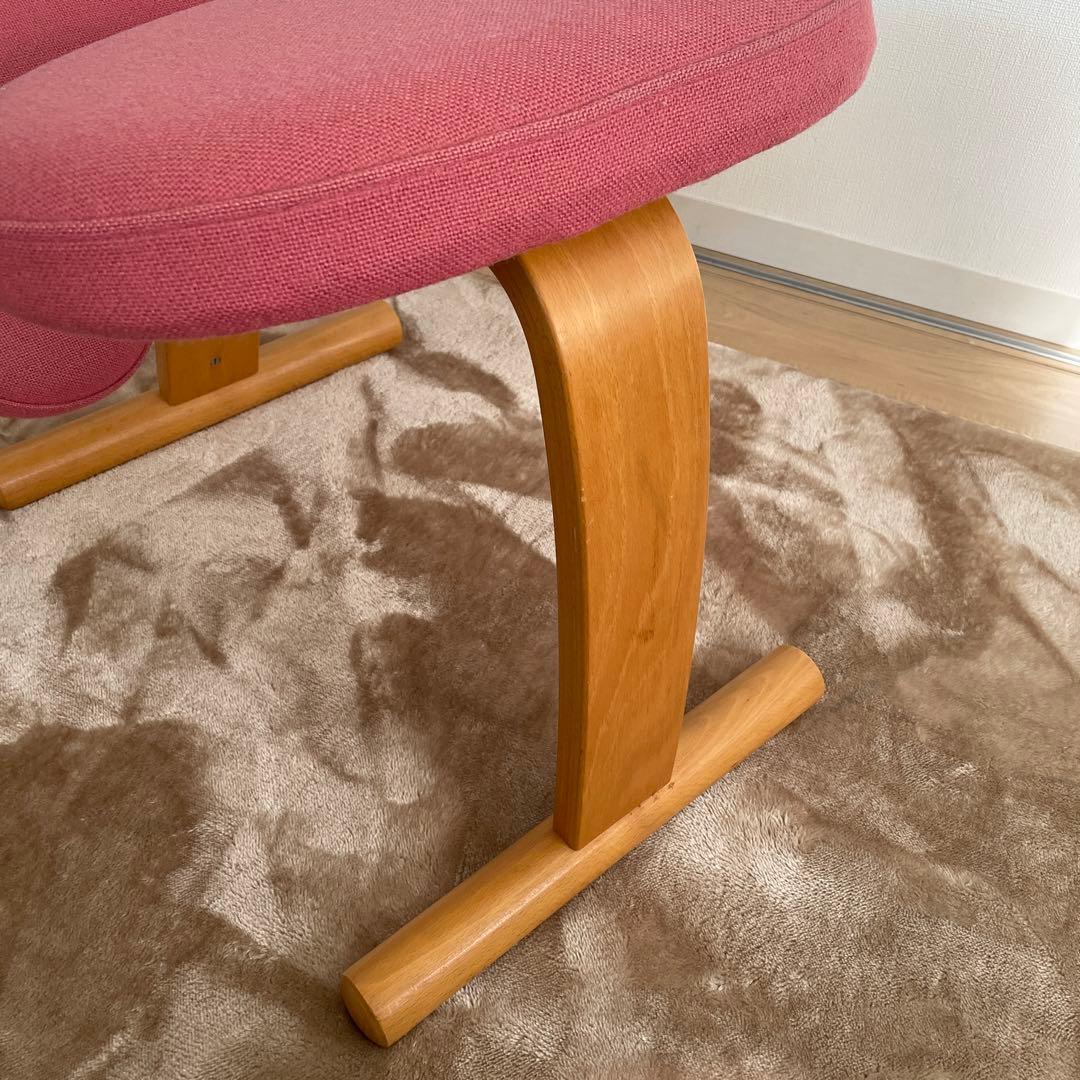 姿勢矯正クッション ピンク 木製脚　バランスイージー