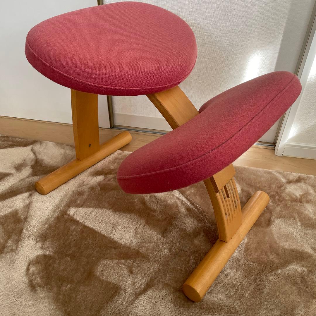 姿勢矯正クッション ピンク 木製脚　バランスイージー