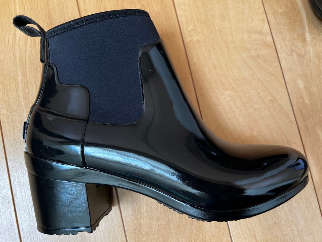 HUNTER レディースリファインドグロスミッドブーツ・ブラック　箱付