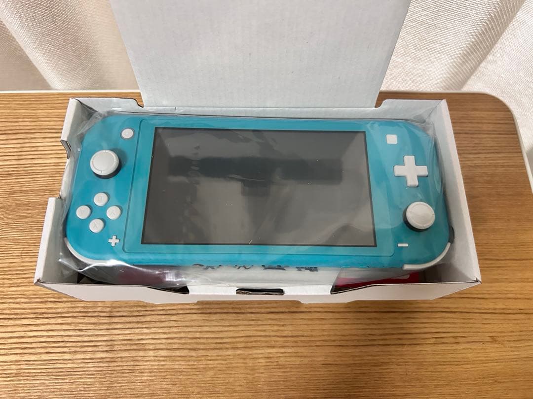Nintendo Switch lite ターコイズブルー　スイッチライト