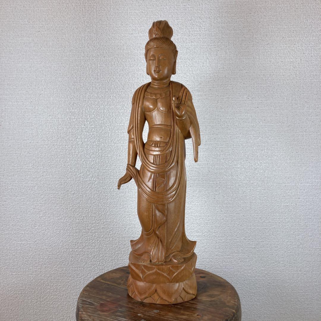 聖観音菩薩立像　一木造　高さ40ｃｍ　菩薩像　木彫り　彫刻　在銘　秀竹刀　柘植