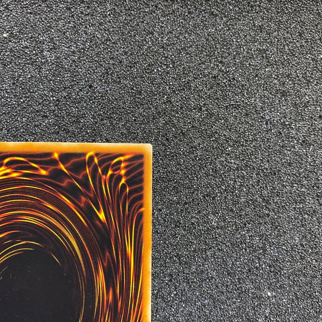 k*b様 【準美品】　遊戯王　混沌の黒魔術師　レリーフ