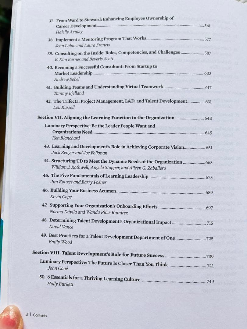 【ほぼ未使用・美品】ATD研修と人材開発ハンドブック第3版 英語版