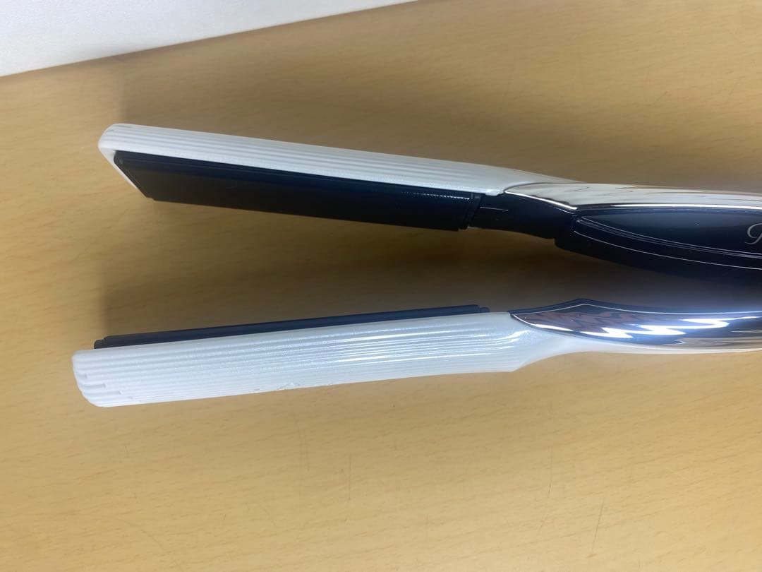 ✨ReFa BEAUTECH ストレートアイロン 2022年製