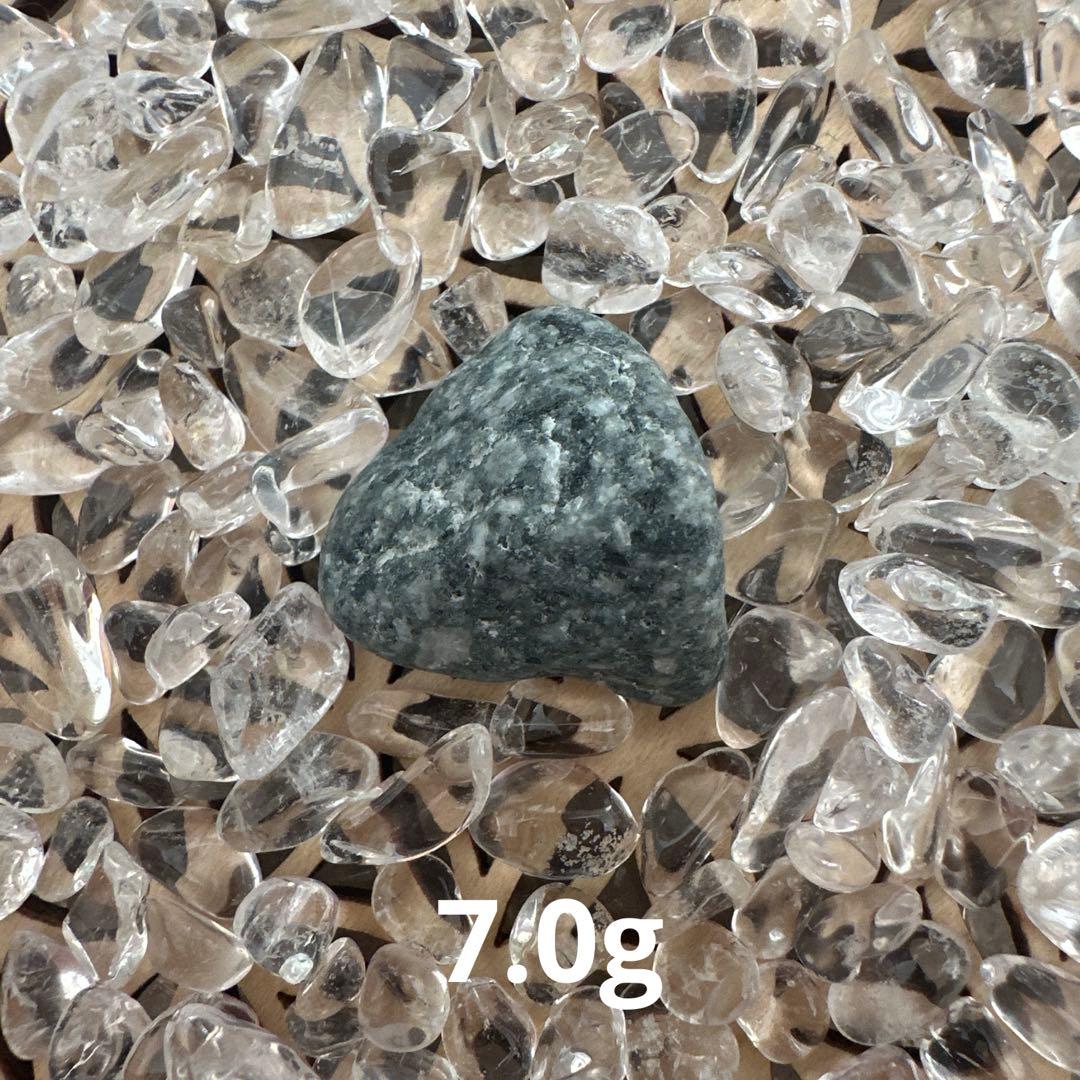 【自然の丸み 遠野霊石】 にぎり石6個｜6つそろって生まれるコロコロ波動