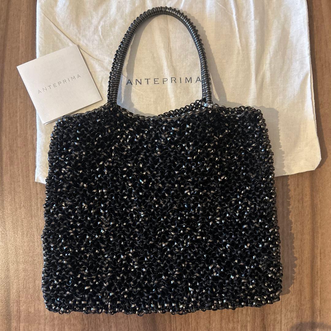 ◆アンテプリマ◆ スタンダードスクエアバック　ブラック