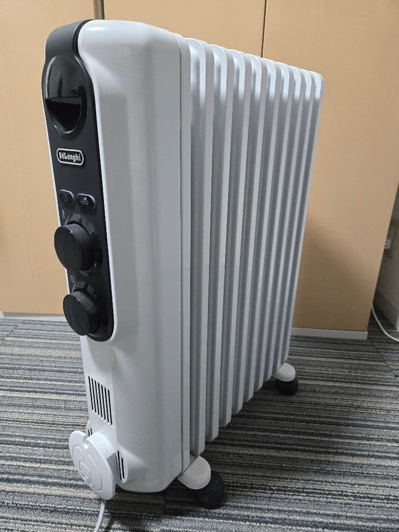 【美品】DeLonghi オイルヒーター RHJ35M1015-BK