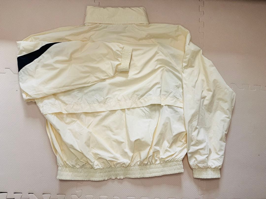 新品 NIKE ナイキ セットアップ アイボリー 上下セットビックロゴ Lサイズ