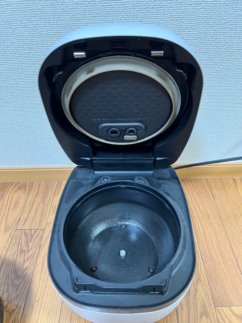 M*n様 動作品　タイガー JPG-X100 土鍋圧力IH炊飯ジャー 炊飯器 5