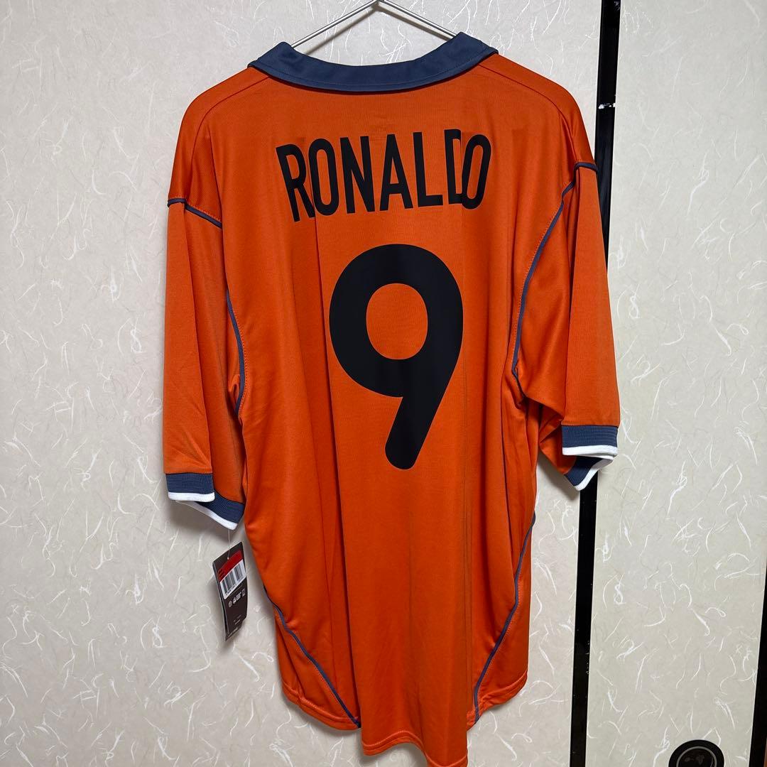 サッカーユニフォーム　インテル　00-01 3rd #9 RONALDO タグ付