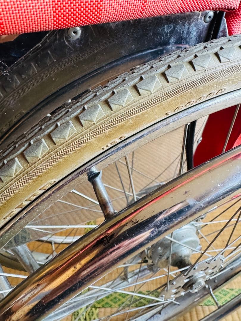 車椅子　介護用品　日本ウイール・チャアイイ　介助用軽量　車椅子　自走式