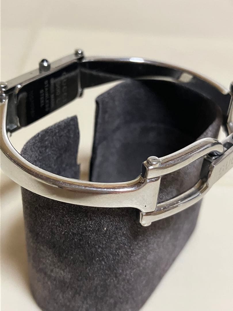 訳あり　電池切れ　グッチ　1500L 時計　シルバー　文字版グレー