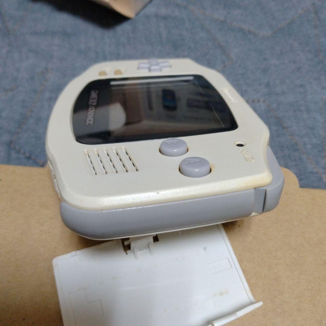 GAMEBOY ADVANCE ゲームボーイアドバンス本体ホワイト