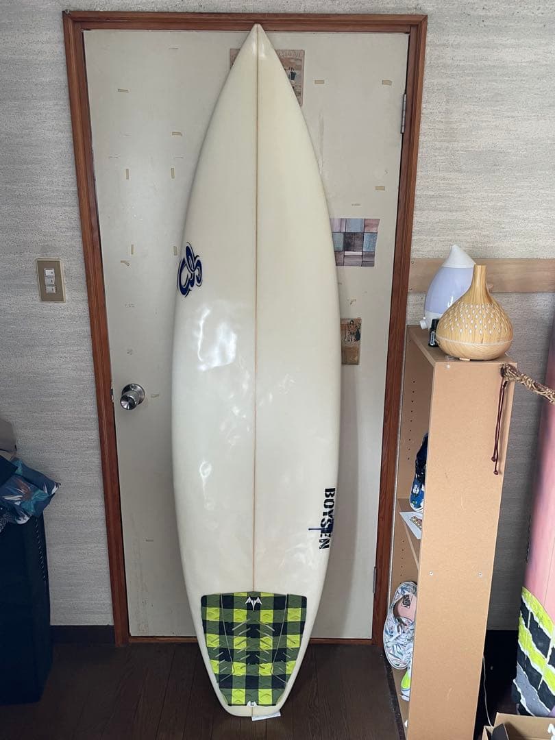 スティーブボイセンサーフボード6.1 ハイパフォーマンス！フィン付き！