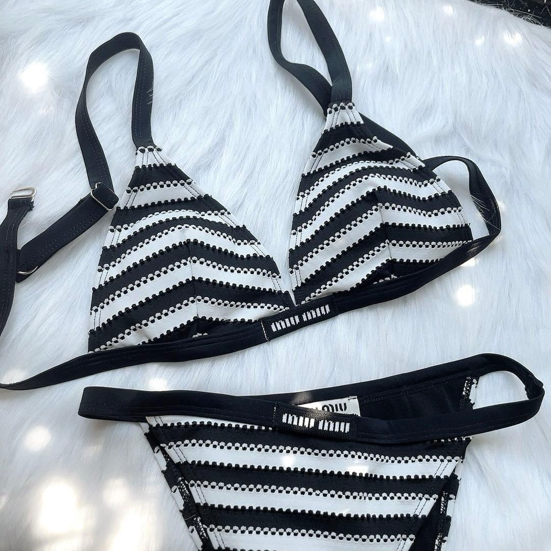 ミュウミュウ　ビキニ　MIUMIU 水着　ボーダー　パンティー