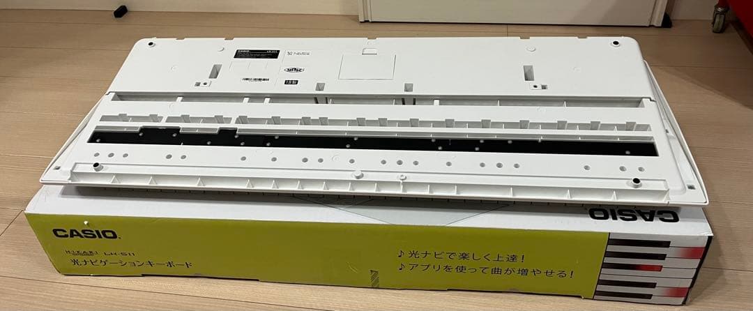 電子ピアノ　CASIO　LK-511 キーボード　光ナビゲーション