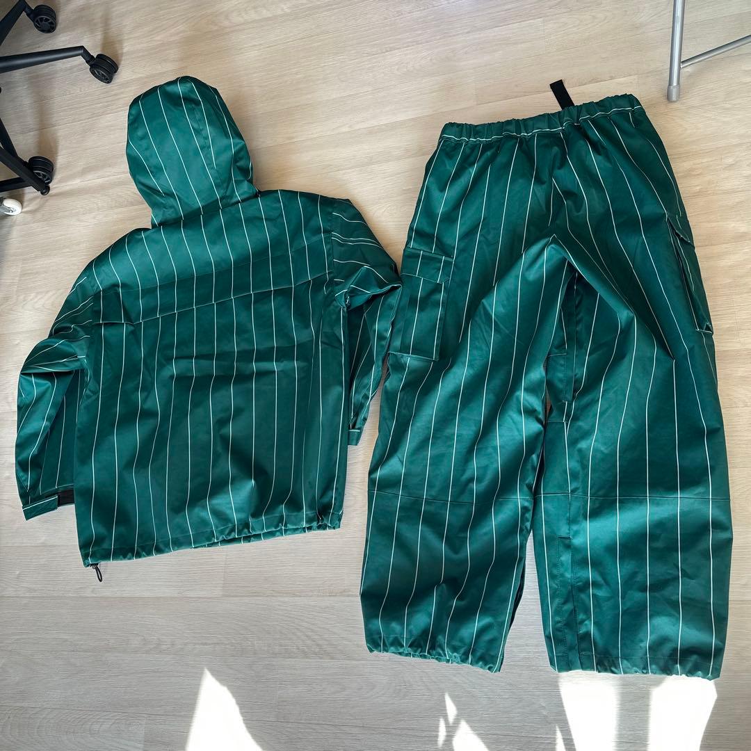 スノーボードウェアー　Sサイズ　美品