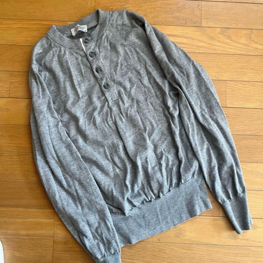 JOHN SMEDLEY グレー ニット ヘンリーネック プルオーバー