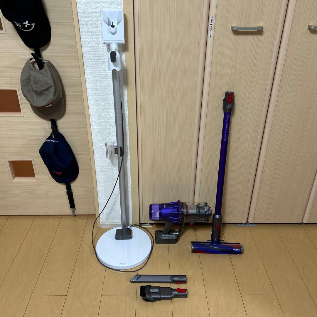 dyson ダイソン　SV18 純正スタンド付　現状品