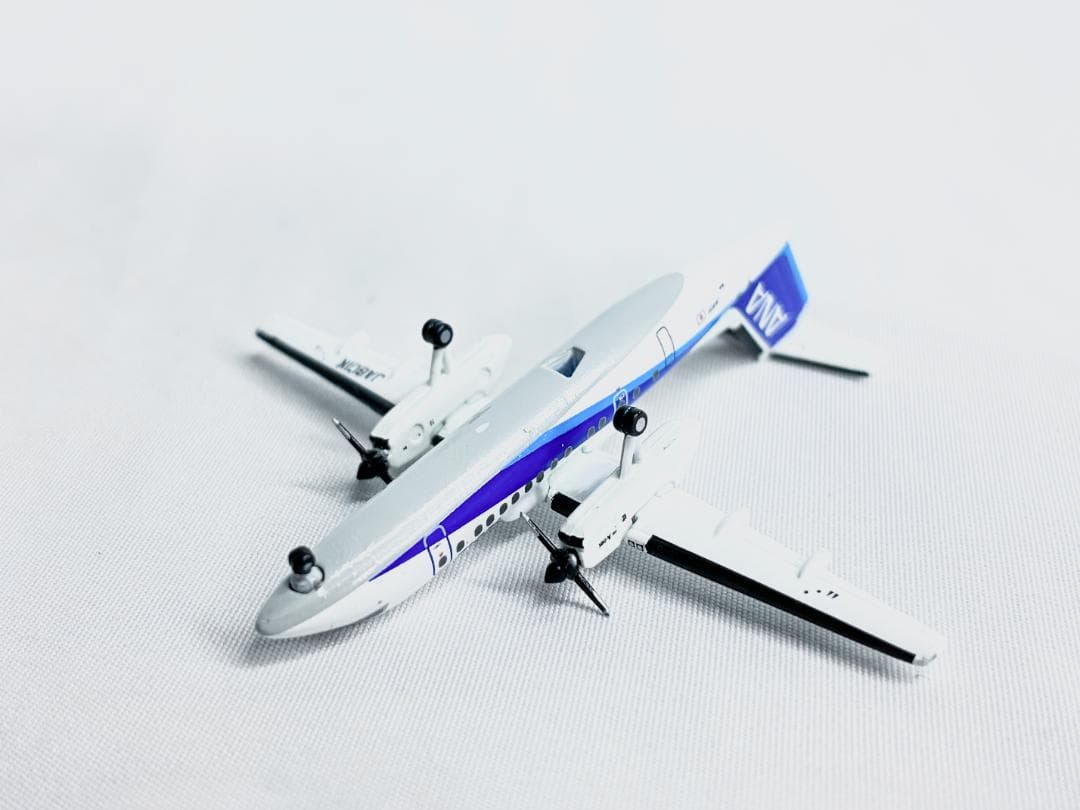 希少 ◼︎ 全日空商事　DHC-8-300 DHC-8-400・NHS52006