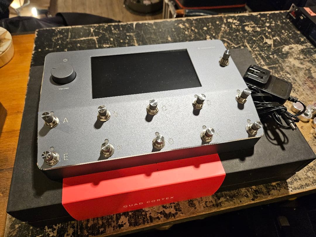 ギター QUAD CORTEX