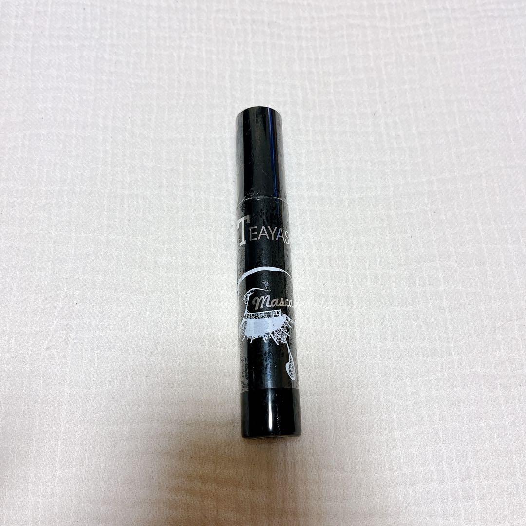 マスカラ　メイク　化粧品