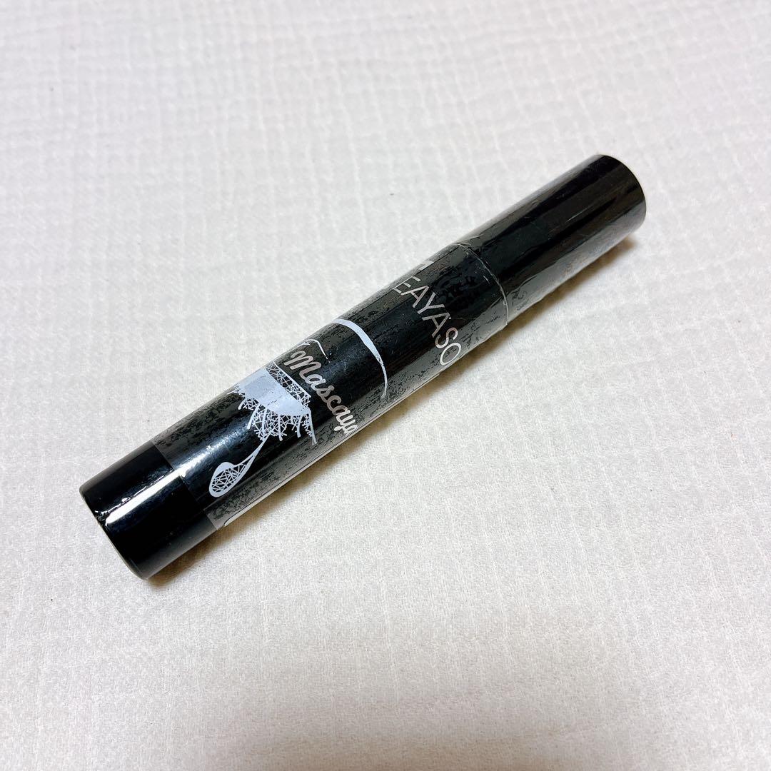 マスカラ　メイク　化粧品