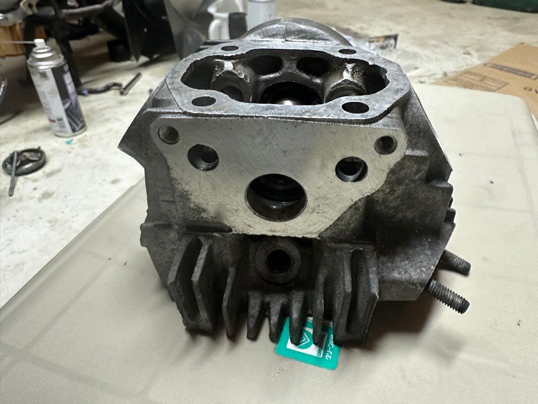 スーパーカブ90(モトラカムタイプ、80年代頃)のシリンダーヘッド