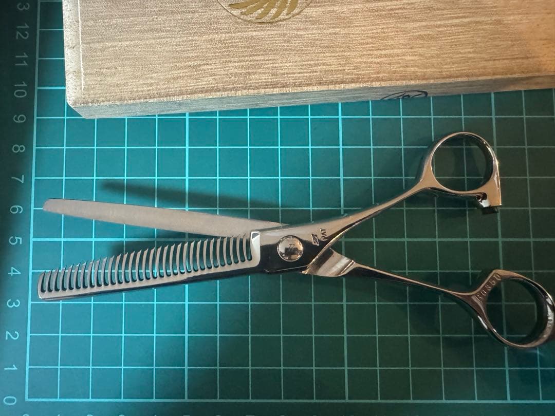 ナルト　シザー　セニング　二梳ヘネシーバセット　20%