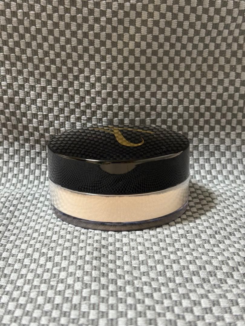 O*ʔ様 アーティストリー　ルースパウダー　ライト