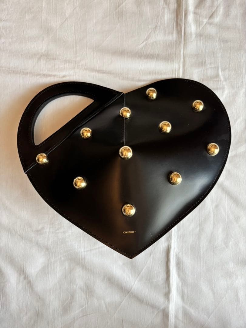 CHIECO + チエコプラス　 ハートゴールドスタッズバック