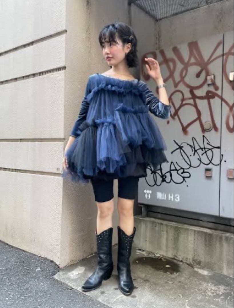 新品VIVIANO Asymmetric Cami Top studios