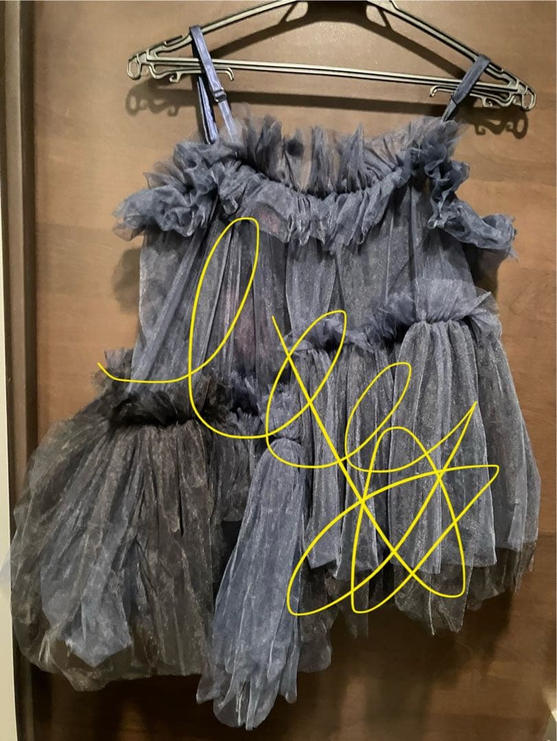 新品VIVIANO Asymmetric Cami Top studios