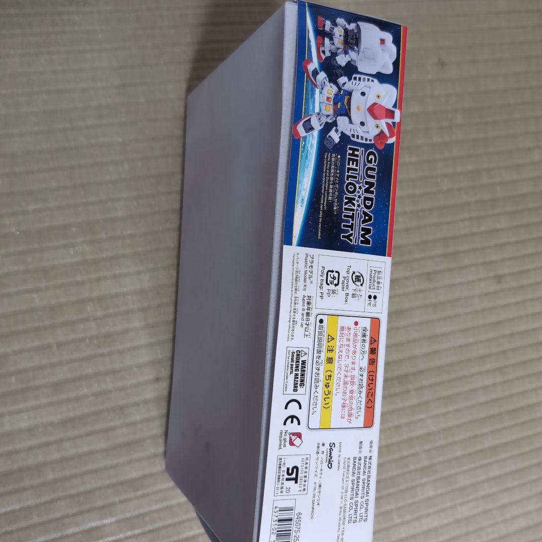 hello kitty rx78-2 gundam　新品未開封