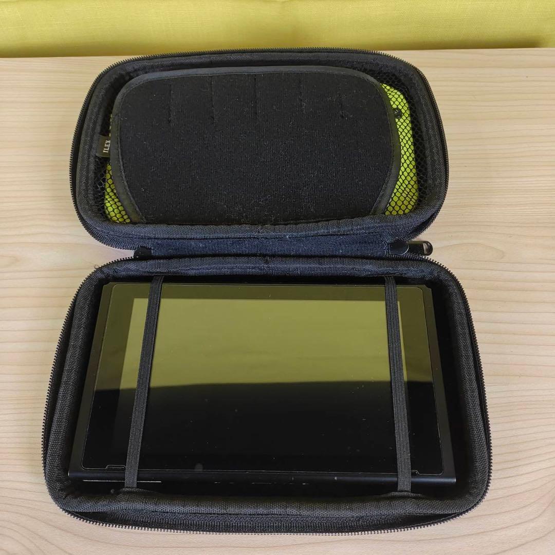 【匿名発送】Nintendo Switch HAC-001 充電器　ケース付