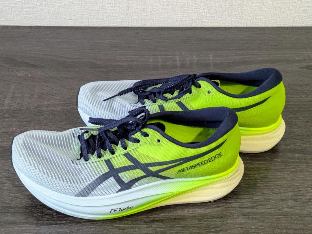 美品 アシックス メタスピードエッジプラス ランニングシューズ 25㎝
